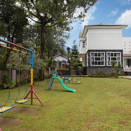 Villa Herrera Puncak Εξωτερικό φωτογραφία